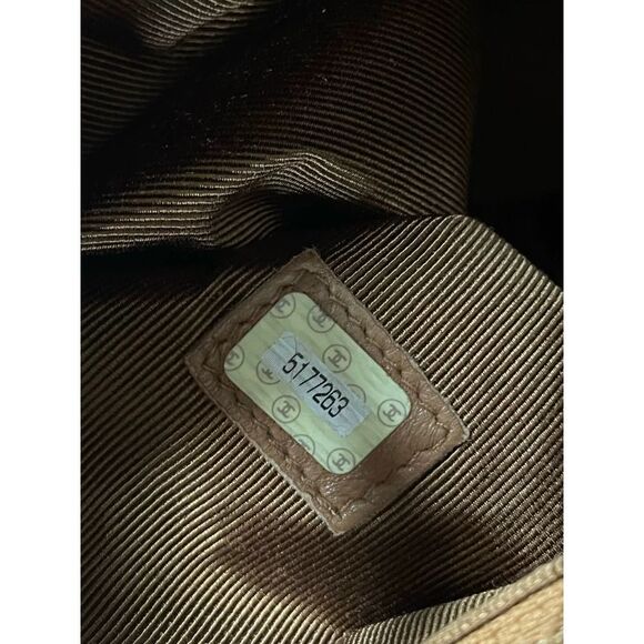 Chanel Women Pre-Loved Bag Very Good Condition - Picture 2 of 9